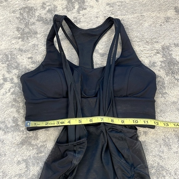 Lululemon Twist Around 2 in 1 Tank Luxtreme in Black W1CFXS Built in Bra 6 - Picture 11 of 16